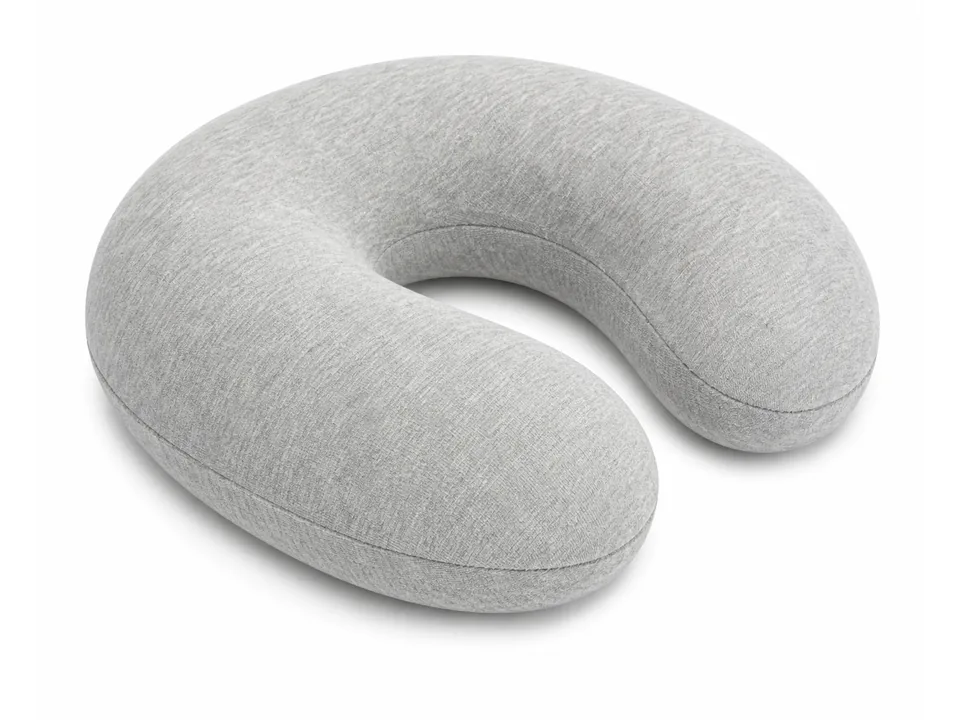 Amazon Basics gris, almohada de viaje semicircular de espuma viscoelástica