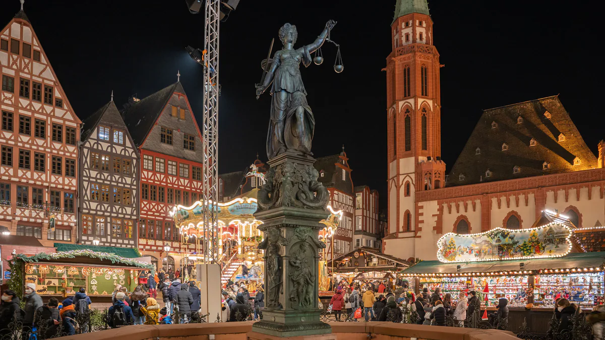 Mercado navideño de Frankfurt en el centro histórico